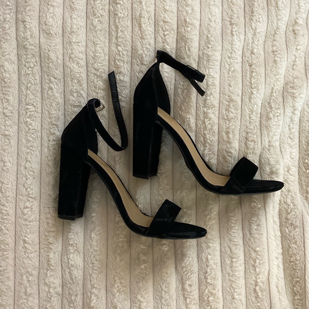 3.5-4 inch black heels